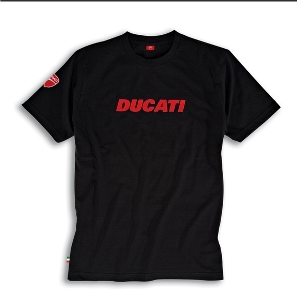 Y2K Ducati black short sleeve tee shirt. Men’s size XL
